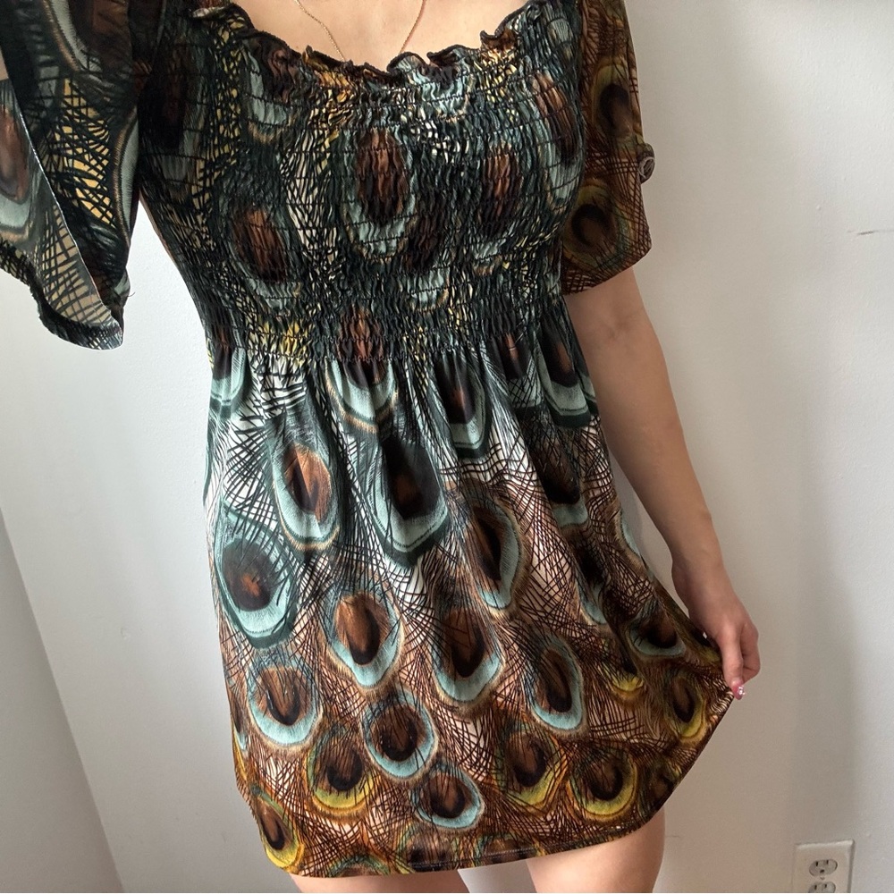 ✨ 2 for 15 ✨ Vintage Y2K peacock topwith belt